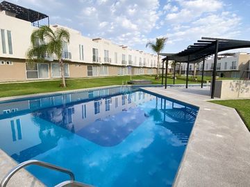 Venta de casa con alberca a una hora de Jonatepec