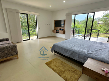 Casa de lujo en restrepo-meta