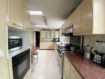 Amplia residencia en Rinconada Alta