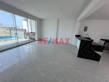 Cerro Azul - Venta De Casa De Playa