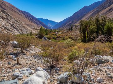Terreno de 2.2 hectáreas en Cochiguaz, Valle del Elqui. $280 millones
