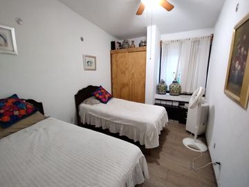 Venta de Casa en condominio con alberca en Las Fincas, Jiutepec