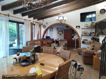 Venta de Casa en condominio con alberca en Las Fincas, Jiutepec