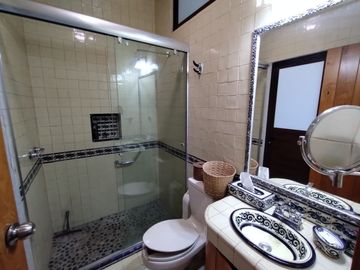 Venta de Casa en condominio con alberca en Las Fincas, Jiutepec