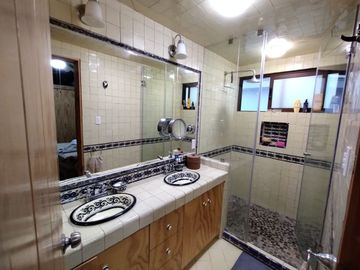 Venta de Casa en condominio con alberca en Las Fincas, Jiutepec