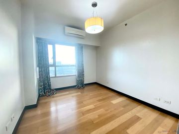 Three bedroom condo unit for Sale in The Residences at Greenbelt San Lorenzo Tower at Makati City