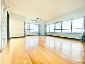 Three bedroom condo unit for Sale in The Residences at Greenbelt San Lorenzo Tower at Makati City