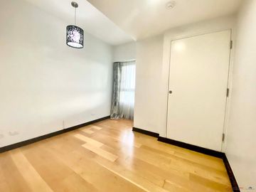 Three bedroom condo unit for Sale in The Residences at Greenbelt San Lorenzo Tower at Makati City