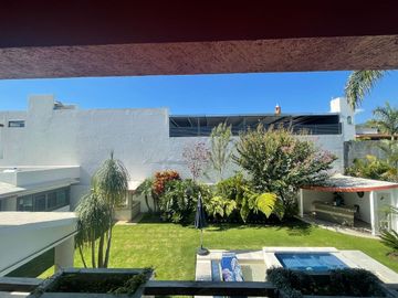 La Casa de tus sueños en Real de Tetela, Cuernavaca: Vida Familiar en un Entorno Fresco y Exclusivo.