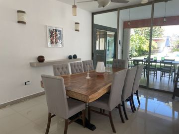 La Casa de tus sueños en Real de Tetela, Cuernavaca: Vida Familiar en un Entorno Fresco y Exclusivo.