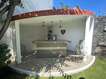La Casa de tus sueños en Real de Tetela, Cuernavaca: Vida Familiar en un Entorno Fresco y Exclusivo.