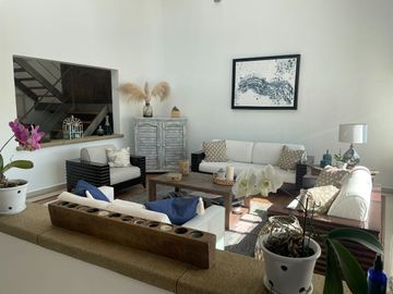 La Casa de tus sueños en Real de Tetela, Cuernavaca: Vida Familiar en un Entorno Fresco y Exclusivo.