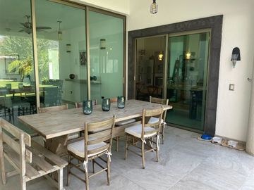 La Casa de tus sueños en Real de Tetela, Cuernavaca: Vida Familiar en un Entorno Fresco y Exclusivo.