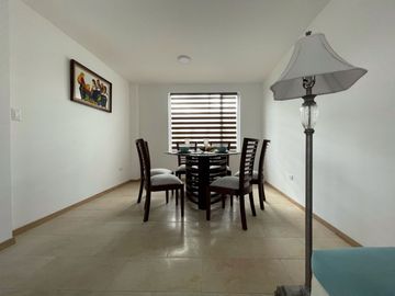 Venta de casas en conjunto habitacional en Ambato