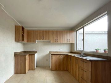 Venta de casas en conjunto habitacional en Ambato