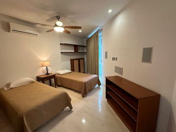 CASA EN VENTA NUEVO VALLARTA A 5 MINUTOS CAMINANDO A LA PLAYA 