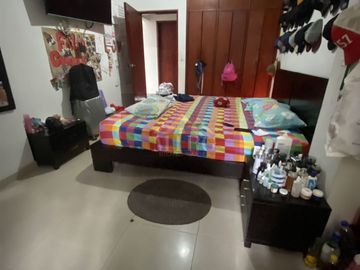 VENDO CASA EXTERNA, Barrio el Ingenio San Joaquin