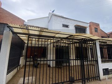 VENDO CASA EXTERNA, Barrio el Ingenio San Joaquin