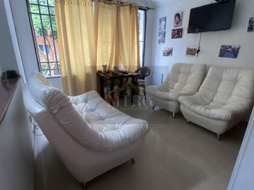 VENDO CASA EXTERNA, Barrio el Ingenio San Joaquin