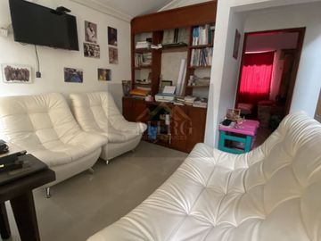 VENDO CASA EXTERNA, Barrio el Ingenio San Joaquin