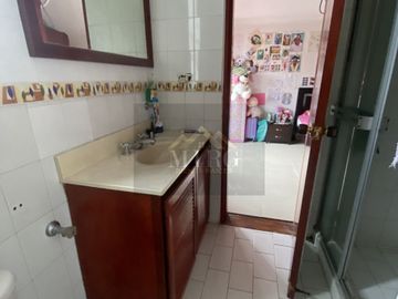VENDO CASA EXTERNA, Barrio el Ingenio San Joaquin