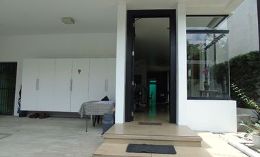 Spacious haven  with 3 Beds, Walk-in Closet, 2 Car Garage, Staff Rooms, and Pocket Garden in Capitol Park Homes, QC For SALE!