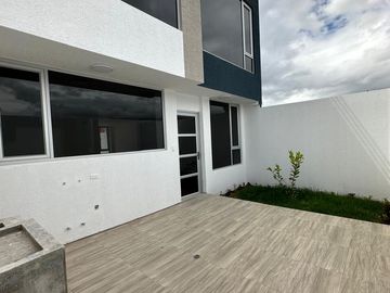 CASA EN EL ECU 911