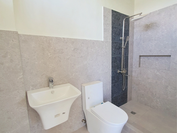 4 Bedroom Ready for Occupancy Single detached House in Talisay City Cebu