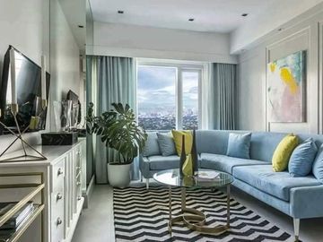 METRO MANILA High End Condo Modern Minimialist Condo near Hotel Mall Resturants and Airport Hospital School Office  HIGH END BUT AFFORDABLE CONDO IN S