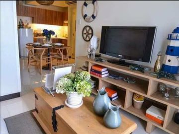METRO MANILA High End Condo Modern Minimialist Condo near Hotel Mall Resturants and Airport Hospital School Office  HIGH END BUT AFFORDABLE CONDO IN S