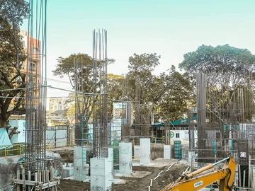 METRO MANILA High End Condo Modern Minimialist Condo near Hotel Mall Resturants and Airport Hospital School Office  HIGH END BUT AFFORDABLE CONDO IN S
