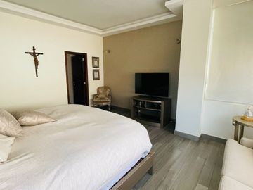 Duplex de lujo en venta, sector Jardines del Este
