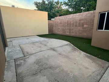 Casa de una planta en Corceles residencial