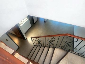SE VENDE CASA DE DOS NIVELES CON TERRAZA, EN EL BARRIO EL LAGO TULUÁ (VALLE)