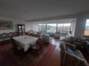 Departamento de venta en Cuenca Av Ordoñez lazo. Vista a la ciudad y a las montañas