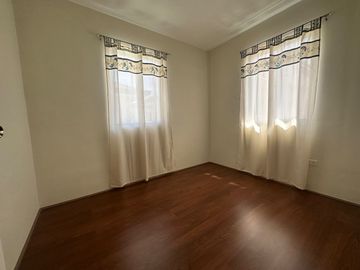 3 Bedrooms house for Sale Along the Highway near Sm Pampanga !!