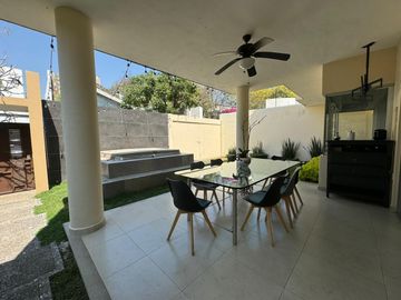 Casa en Venta en Tlaltenango, Cuernavaca, Morelos con 3 Habitaciones