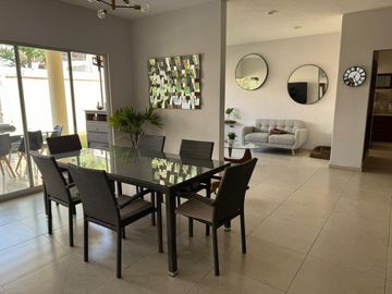 Casa en Venta en Tlaltenango, Cuernavaca, Morelos con 3 Habitaciones