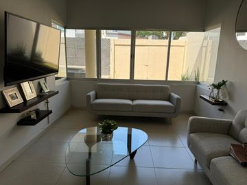 Casa en Venta en Tlaltenango, Cuernavaca, Morelos con 3 Habitaciones