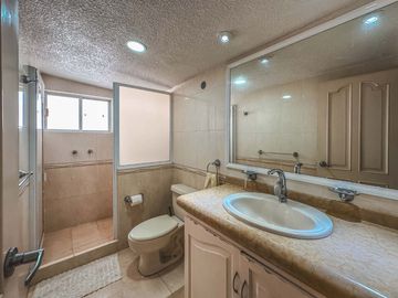 CASA DE 3 RECAMARAS EN VENTA EN FRACCIONAMIENTO LAS ÁNIMAS.