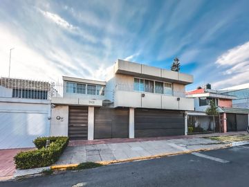 CASA DE 3 RECAMARAS EN VENTA EN FRACCIONAMIENTO LAS ÁNIMAS.