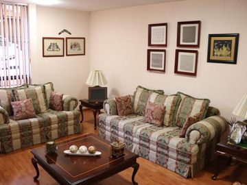 Casa en Venta en Guadalupe, en Privada Lomas de Bernardez