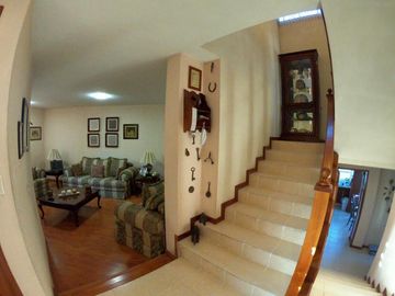 Casa en Venta en Guadalupe, en Privada Lomas de Bernardez