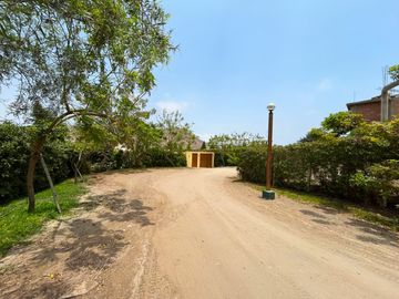 Venta De Casa Con Construccion En Casco Y Piscina En Azpitia, Fundo San Andres, Santa Cruz De Flores Cañete, 2441 M2 Area De Terreno , 570 M2 Area Cos