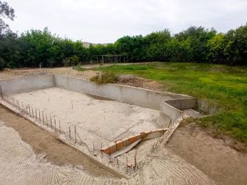 Venta De Casa Con Construccion En Casco Y Piscina En Azpitia, Fundo San Andres, Santa Cruz De Flores Cañete, 2441 M2 Area De Terreno , 570 M2 Area Cos