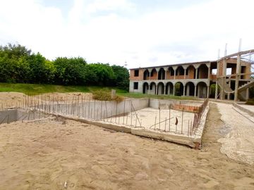 Venta De Casa Con Construccion En Casco Y Piscina En Azpitia, Fundo San Andres, Santa Cruz De Flores Cañete, 2441 M2 Area De Terreno , 570 M2 Area Cos