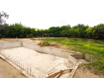 Venta De Casa Con Construccion En Casco Y Piscina En Azpitia, Fundo San Andres, Santa Cruz De Flores Cañete, 2441 M2 Area De Terreno , 570 M2 Area Cos