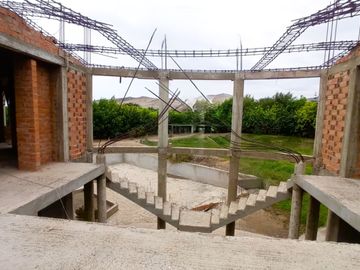 Venta De Casa Con Construccion En Casco Y Piscina En Azpitia, Fundo San Andres, Santa Cruz De Flores Cañete, 2441 M2 Area De Terreno , 570 M2 Area Cos