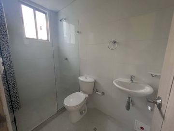 SE VENDE CASA DE DOS PISOS, BARRIO CIUDAD JARDÍN, SINCELEJO