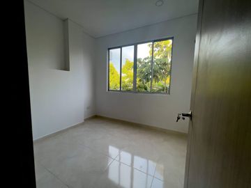 SE VENDE CASA DE DOS PISOS, BARRIO CIUDAD JARDÍN, SINCELEJO